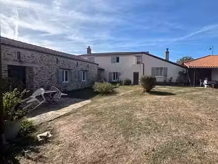 vente maison à cheix-en-retz (44640) : à vendre / 366m² cheix-en-retz