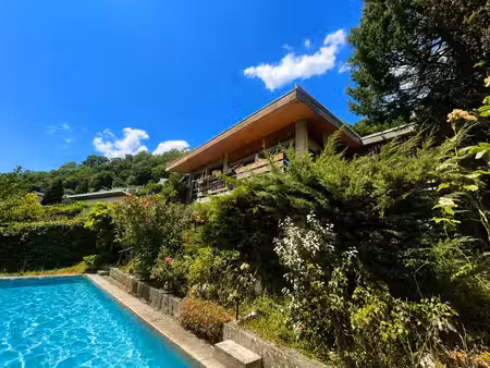 tout le charme d’une maison d’architecte des années 70