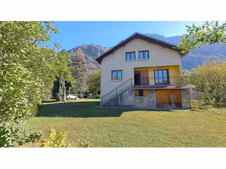 achat maison 8 pièces 122m²