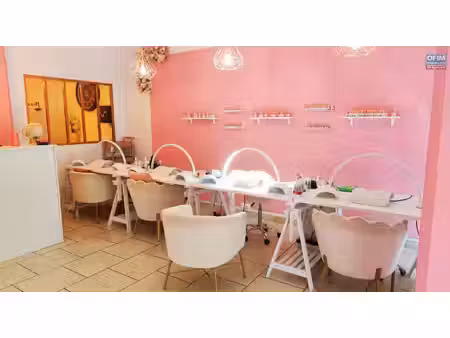 a vendre | fonds de commerce institut de beauté à saint-paul au centre ville à 79000€