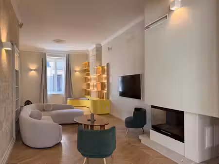 location maison de ville 9 pièces