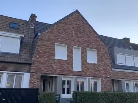 maison familiale 3 chambres avec jardin