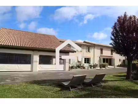 vente maison 10 pièces 325 m² à pamiers (09100)  480 000 €