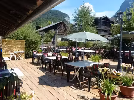 vente locaux professionnels 10 pièces 308 m² à samoens (74340)  1 120 350 €