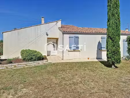 maison de plain-pied de 105 m² sur terrain de 891 m² proche de toutes les commodités à pie