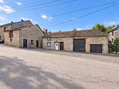 maison 4 façades à rénover avec dépendances - manhay