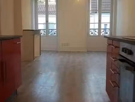 location appartement 3 pièces à varennes-lès-mâcon (71000) : à louer 3 pièces / 67m² varen