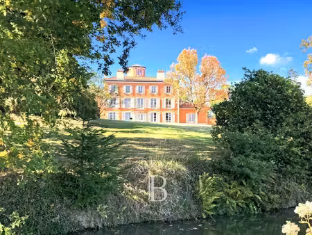 maison de luxe à vendre à lezoux