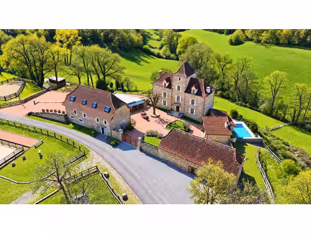 corps de ferme à vendre à figeac