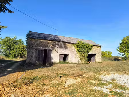 grange à restaurer  5 minutes de pomarede +-100 m2 avec jardin