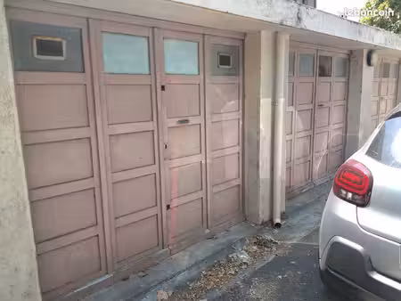 rare : box fermé 14 5 m² en rdc avec électricité – avignon (cabrière) 19 950