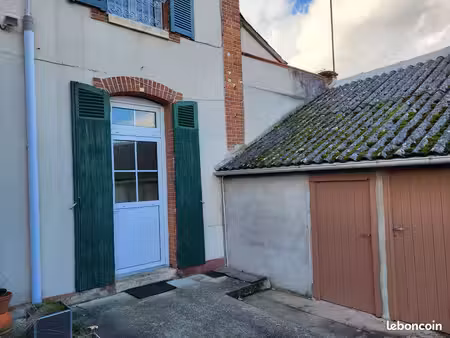 appartement f2 de plain-pied à sully sur loire