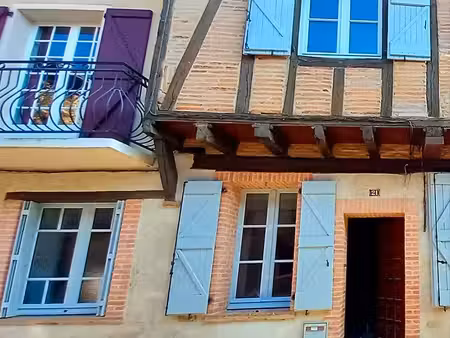 maison de ville. 3 pièces. 60 m² centre lisle-sur-tarn