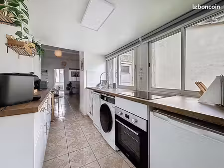 superbe t2 meublé de 43 m² refait à neuf – bègles – parking & accès jardin