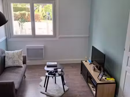 t2 bressuire avec petit extérieur