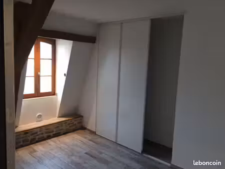 grand appartement de 70 m2 au sol (t2)