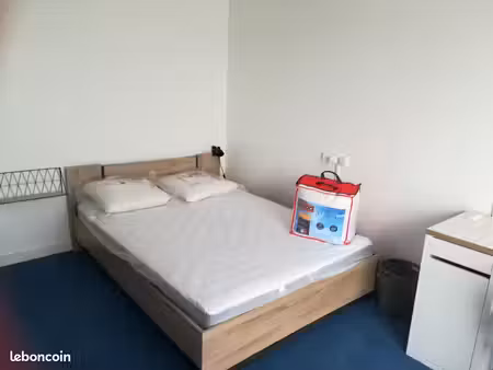 chambre dans t5 à ramonville