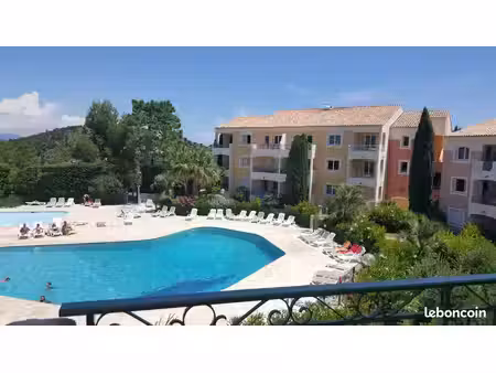 charmant appartement t2 vue sur piscine