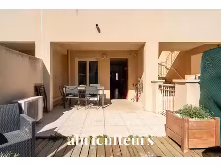 gardanne (13120) : appartement t3 en rez-de-jardin avec terrasse et box fermé