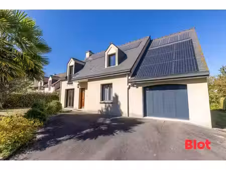 a vendre chez blot chateaubourg - maison châteaubourg 4 chambres terrain 800m² garage 40m²