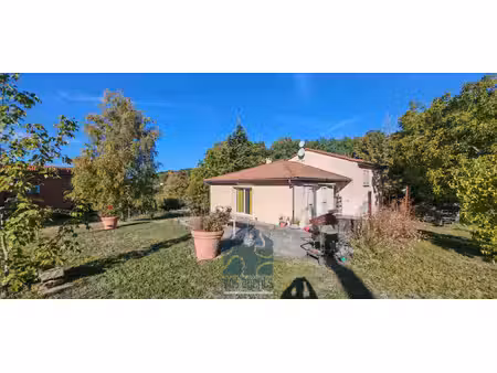 maison 130m2 sur 2400m2 de terrain