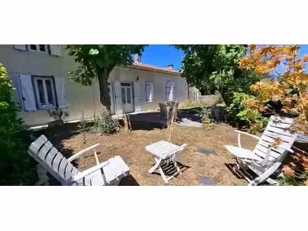 maison à vendre 4 pièces saint estephe (33)