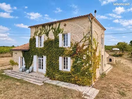 propriété 7 pièces 279 m²