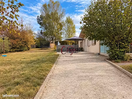 propriété 4 pièces 85 m²