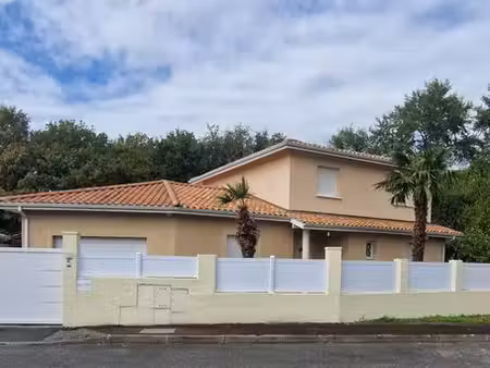 grande maison à louer