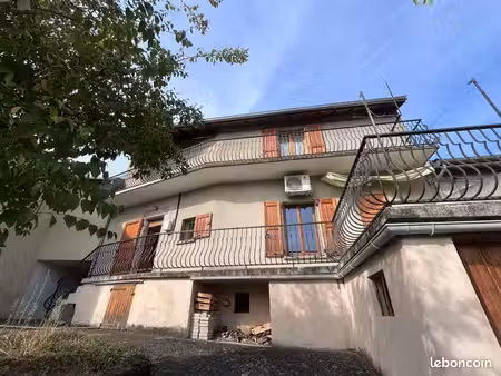 maison de caractère 3 chambres + bureau – terrain 1 236 m² – vue dégagée