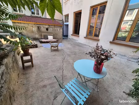 appartement de 47m2  avc cour privative