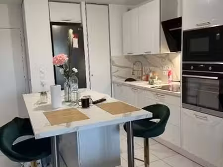 t3 haut de gamme 56 m² (2023) + loggia 6 m² & garage fermé – carré de soie (direct proprié