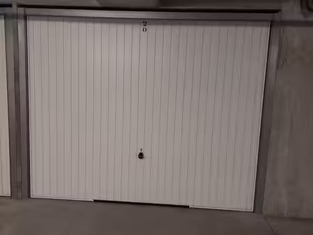 garage fermé hyper centre