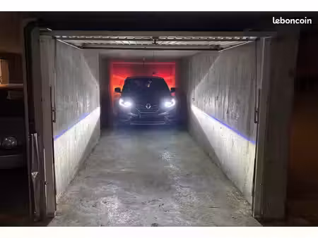 garage double fermé 26 5 m² – métro gare de vaise (lyon 9e)