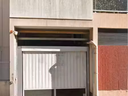a louer - box fermé