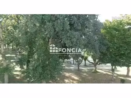 proche parc et commerces
