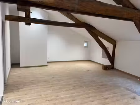 duplex rénové 110 m² – 3 chambres – cœur de village