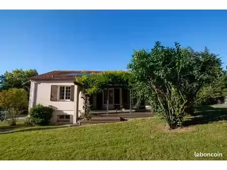 maison 6 pièces 200m2