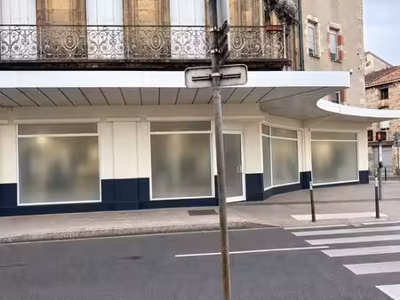 local commercial à louer