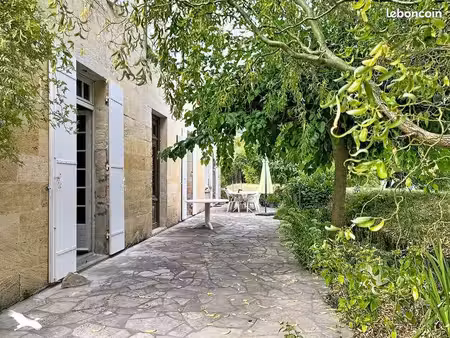 maison 8 pièces 280 m²