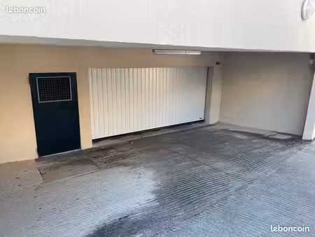 loue parking angers gare