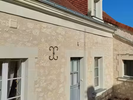 maison renovée de 109 m² avec 4 pièces / 2 salles de bain et wc