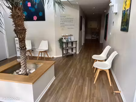 mûrs-erigné (49) : location d'une salle de 20 m² dans un cabinet paramédical à temp partie