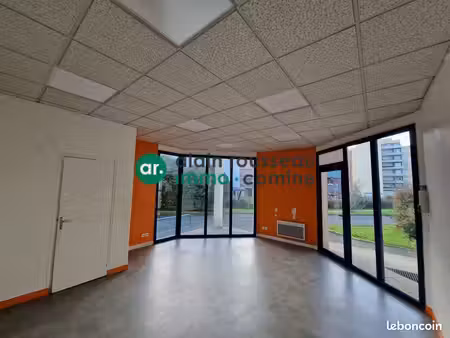 bureaux  local commercial 43 m² angers