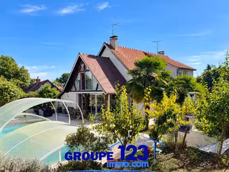 grande et belle maison familliale de 190 m2 avec piscine  à