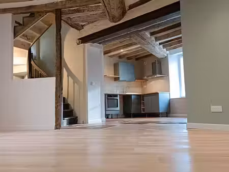 immeuble (4 lots + hangar) - centre-bourg argentré
