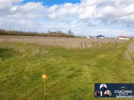 terrain 670 m² frignicourt