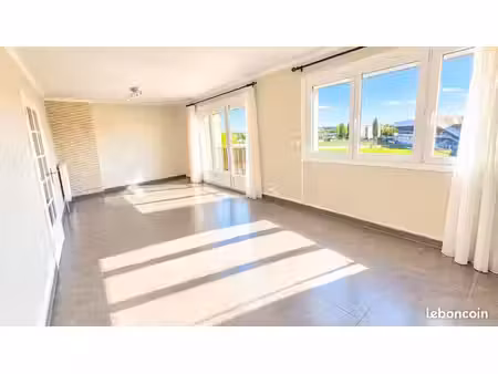 88m2 garage vue panoramique