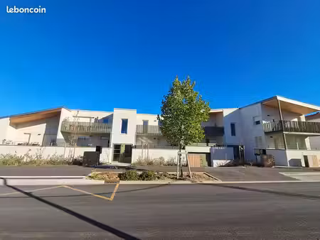 t4 – 80 m² – 3 chambres – terrasse – 2 parkings en sous-sol – tomblaine