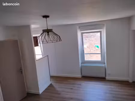 appartement t2 1er étage– 36 m² – auray (centre-ville)